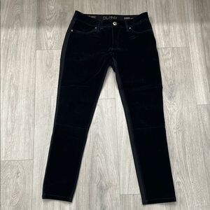 DL1961 Navy Velvet Front Emma Legging Size 29